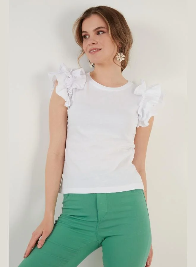 ليلا تيشيرت نسائي قطن بياقة دائرية وأكمام مكشكشة بقصة ضيقة من ليلا